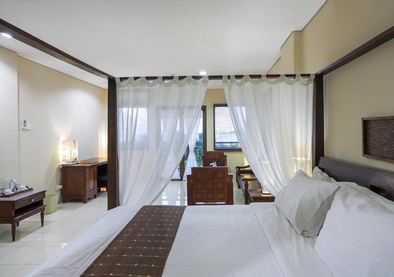 The Jayakarta Suites Komodo Flores Labuan Bajo Exterior photo