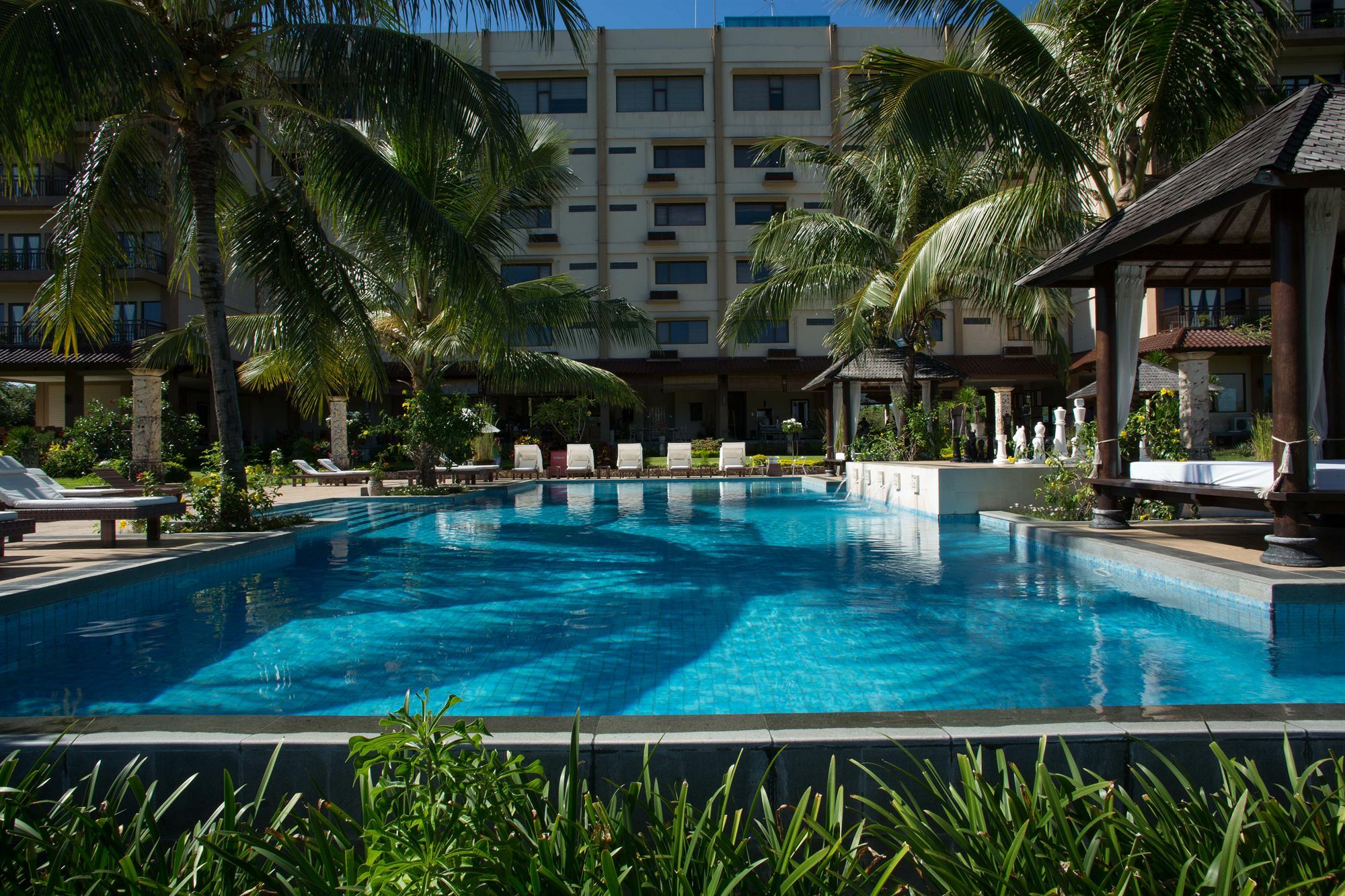 The Jayakarta Suites Komodo Flores Labuan Bajo Exterior photo